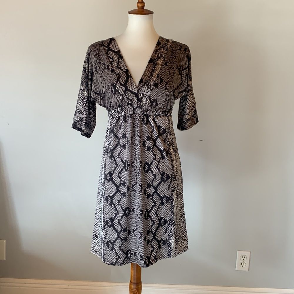 [Backless] Black/Gray Python Print Dress - Small